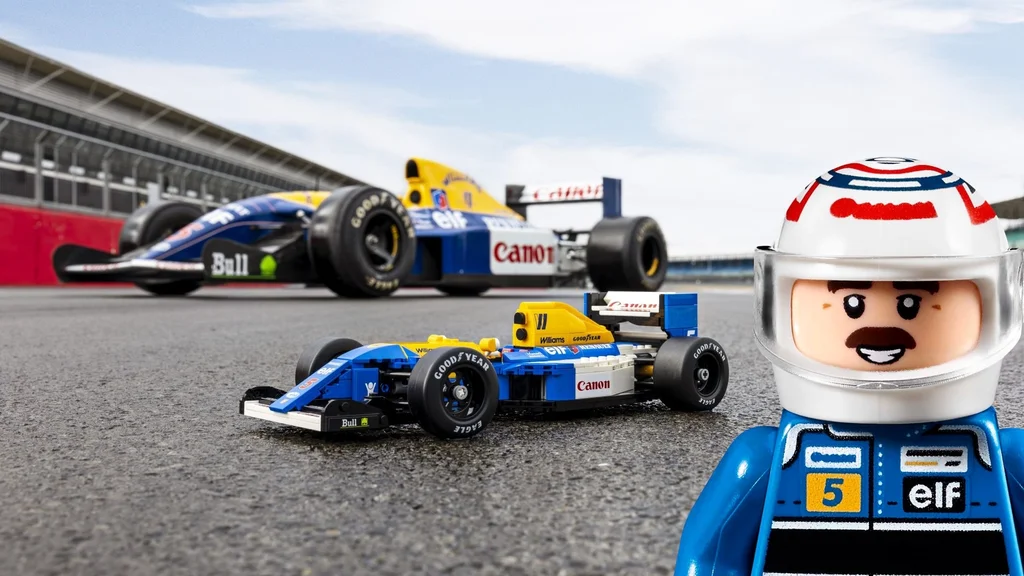 Nové Lego s Williams FW14B a Nigelem Mansellem