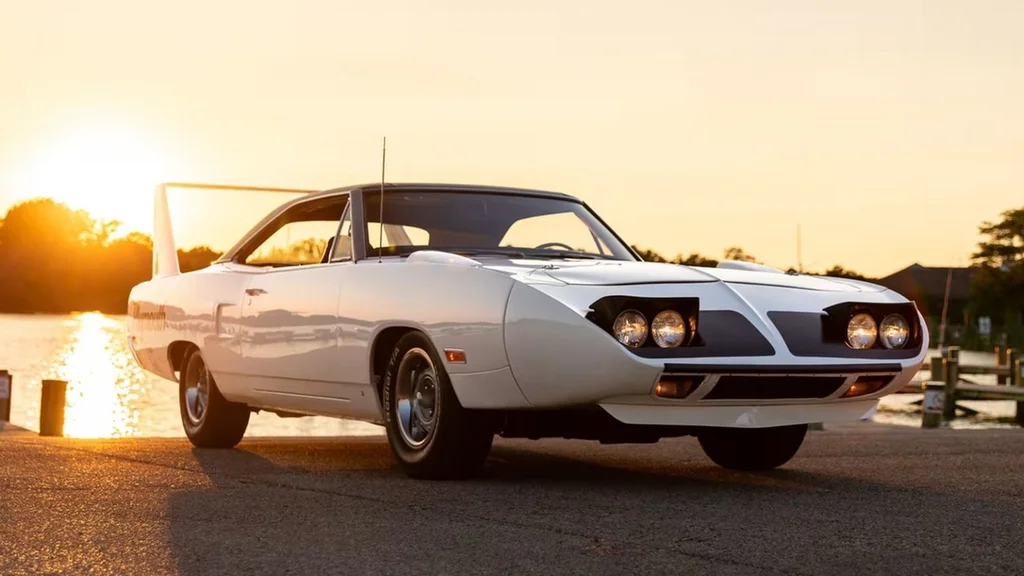 Ikoniczny Plymouth Superbird na aukcji!