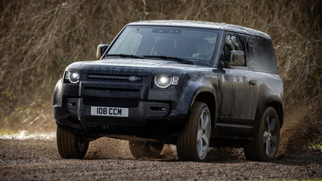 Land Rover Defender V8 za cenu V6