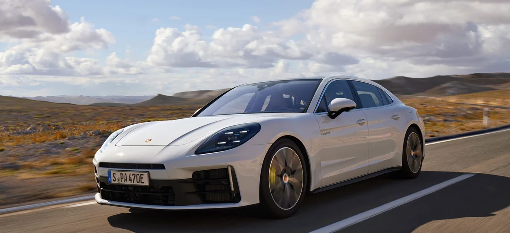 Porsche Panamera a Cayenne zůstanou spalovací