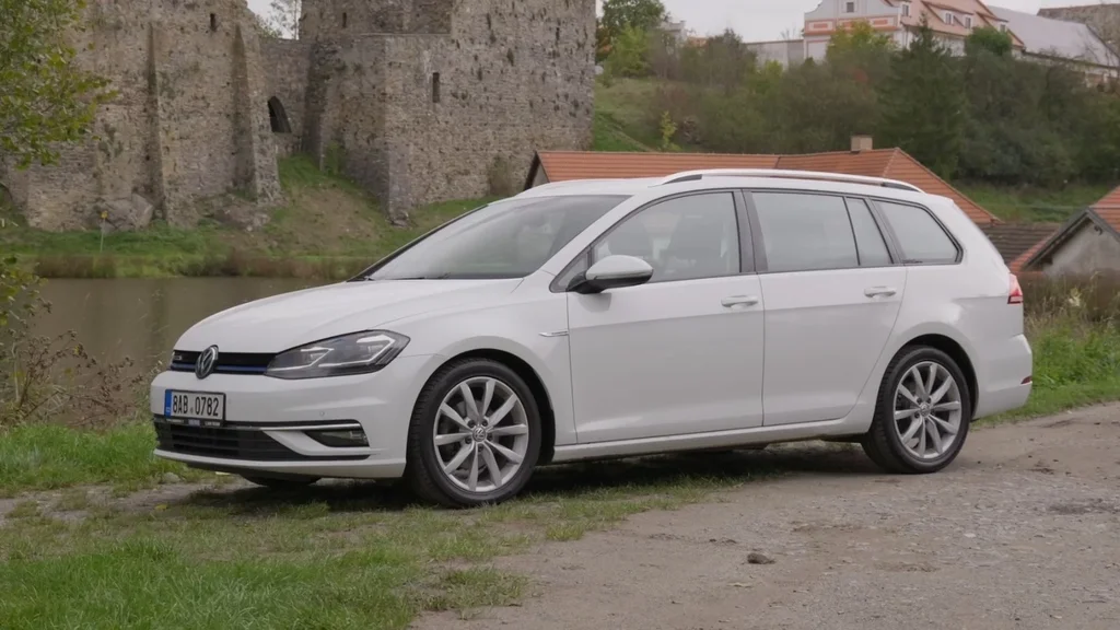 Volkswagen Golf, David Koller i więcej w TV