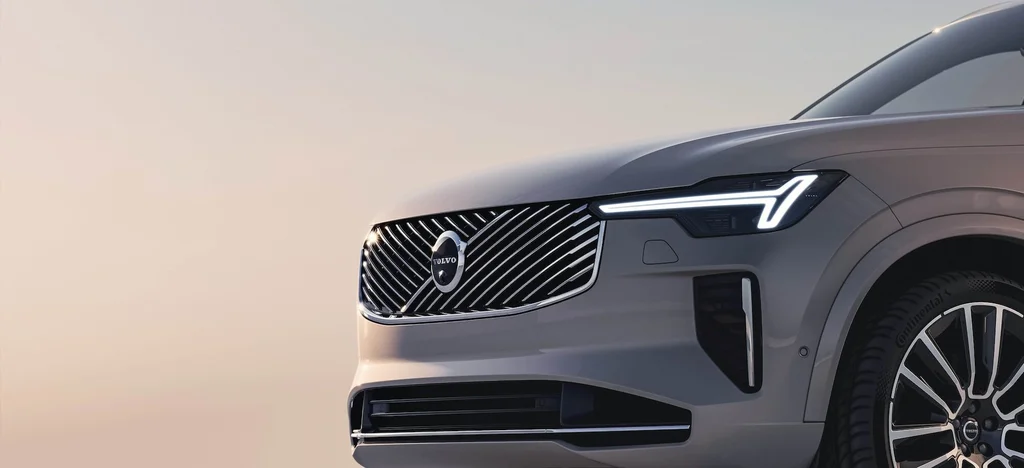 Nový hybridný SUV od Volvo s benzínovým motorom