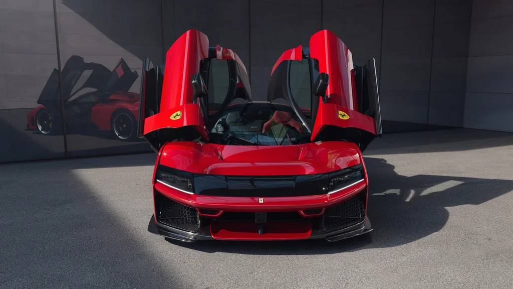 Nové Ferrari F80: Revolúcia v supersportoch